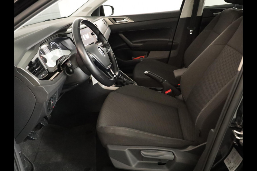 Volkswagen Polo 1.0 TSI R-Line Edition 95 pk | Navigatie via App | Airco | Parkeersensoren | Adaptieve cruise control | Licht- en zicht pakket |