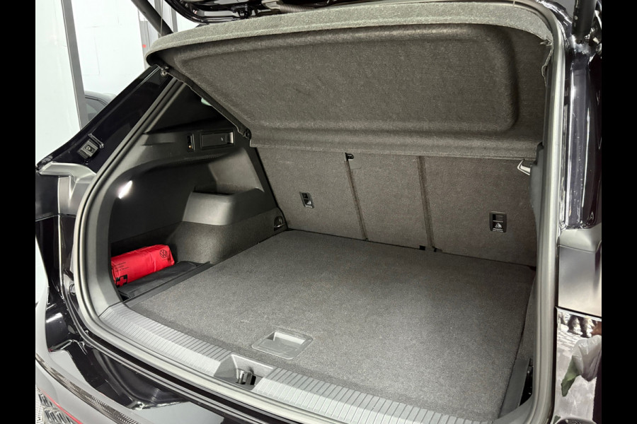 Volkswagen Tiguan 1.5 eTSI R-line Edition Pano