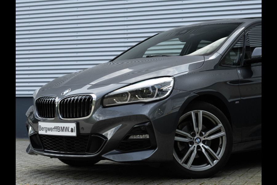 BMW 2 Serie Active Tourer 218i M-Sport - Pano - Memoryzetel - Trekhaak - Camera - LED