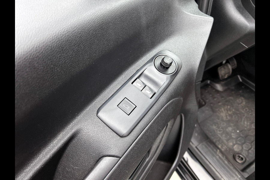 Opel Combo 1.5D L2H1 Edition Airco Navi PDC Achter  App-connect DAB+ Trekhaak Opel Combo 1.5D L2H1 Edition Airco Navi PDC Achter  App-connect DAB+ Trekhaak