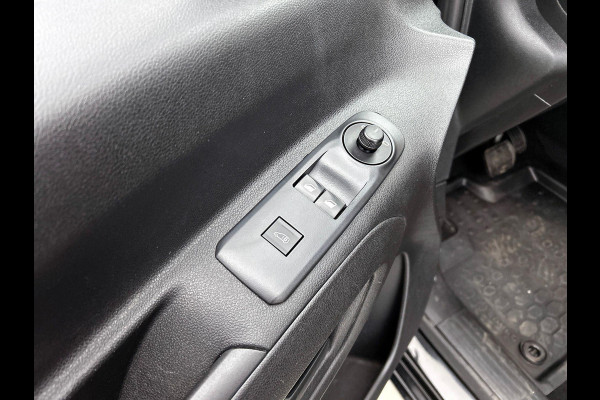 Opel Combo 1.5D L2H1 Edition Airco Navi PDC Achter  App-connect DAB+ Trekhaak Opel Combo 1.5D L2H1 Edition Airco Navi PDC Achter  App-connect DAB+ Trekhaak