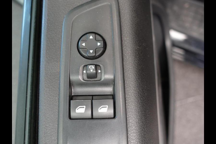 Opel Vivaro L3H1 Dubbele Cabine 144PK Automaat Airco Navi Bluetooth Trekhaak Opel Vivaro L3H1 Dubbele Cabine 144PK Automaat Airco Navi Bluetooth Trekhaak