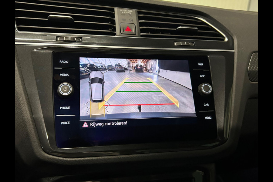 Volkswagen Tiguan 2.0 TDI R-Line 4Motion DSG | 3x R-LINE | PANO | TREKHAAK | IQ LIGHTS