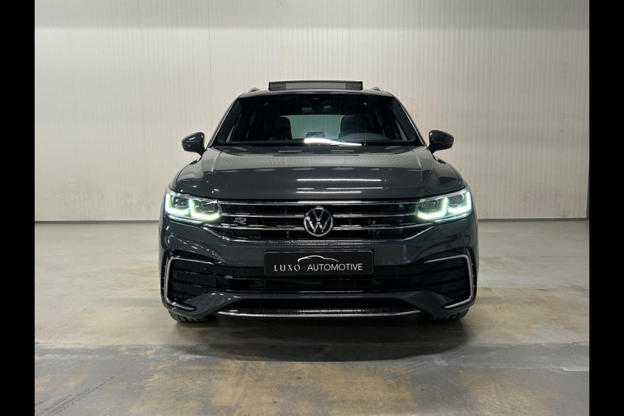 Volkswagen Tiguan 2.0 TDI R-Line 4Motion DSG | 3x R-LINE | PANO | TREKHAAK | IQ LIGHTS