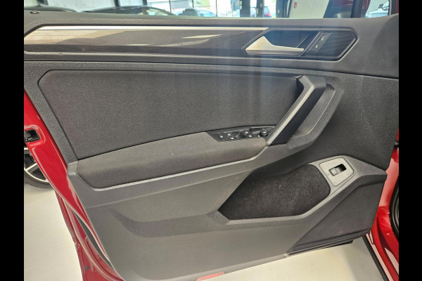 Volkswagen Tiguan 1.5 TSI ACT Highline/R Line/Pano/automaat/1 jaar garantie