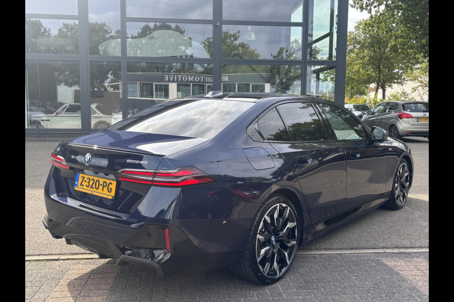 BMW i5 eDrive40 84 kWh M SPORT VAN: 63.900,- VOOR: 58.877,- UW HERFSTVOORDEEL: 5.023,- | MEGA VOL | ORIG. NL | BTW VERREKENBAAR | t/m 05-2027 FABRIEKSGARANTIE