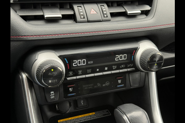 Toyota RAV4 2.5 Plug-in Hybrid AWD Bi-Tone Plus | Trekhaak | Leder | ACC | 360* Camera | LED | HUD