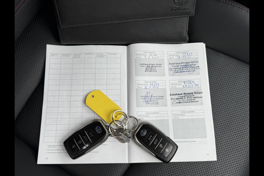 Toyota RAV4 2.5 Plug-in Hybrid AWD Bi-Tone Plus | Trekhaak | Leder | ACC | 360* Camera | LED | HUD