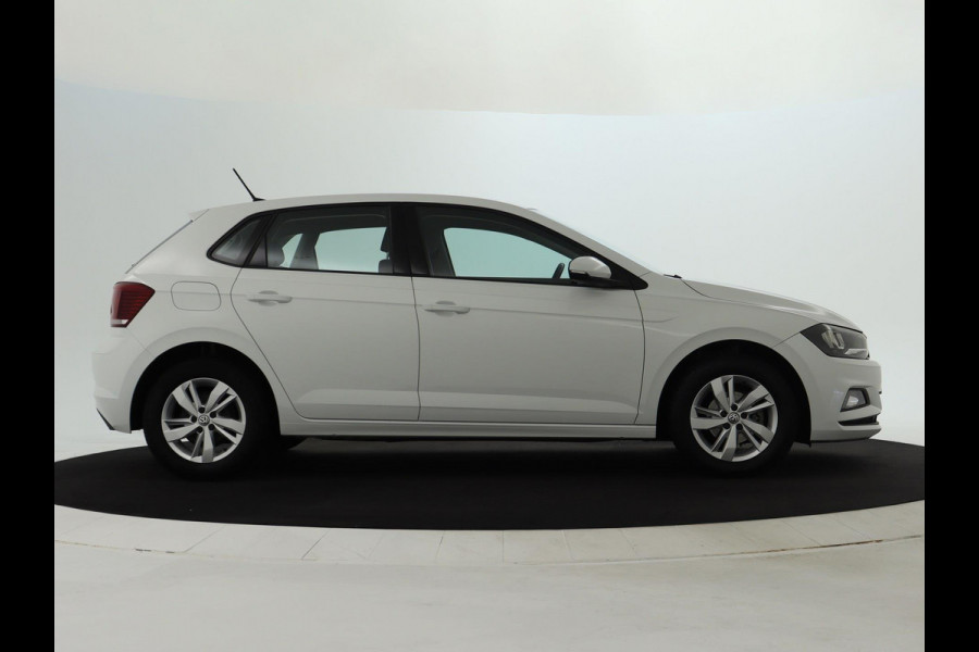 Volkswagen Polo 1.0 TSI Comfortline NAVI | CarPlay | LMV