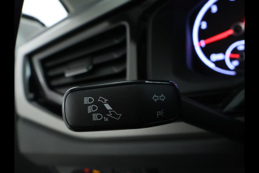 Volkswagen Polo 1.0 TSI Comfortline NAVI | CarPlay | LMV