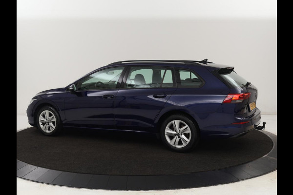 Volkswagen GOLF Variant 1.0 eTSI Life | LED | Elektrische Trekhaak | Carplay | Adaptive Cruise | PDC | Navigatie | Sfeerverlichting