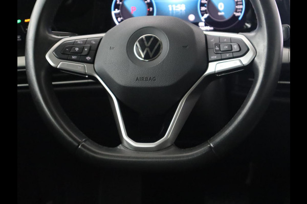 Volkswagen GOLF Variant 1.0 eTSI Life | LED | Elektrische Trekhaak | Carplay | Adaptive Cruise | PDC | Navigatie | Sfeerverlichting
