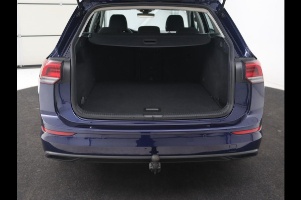 Volkswagen GOLF Variant 1.0 eTSI Life | LED | Elektrische Trekhaak | Carplay | Adaptive Cruise | PDC | Navigatie | Sfeerverlichting