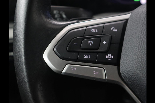Volkswagen GOLF Variant 1.0 eTSI Life | LED | Elektrische Trekhaak | Carplay | Adaptive Cruise | PDC | Navigatie | Sfeerverlichting