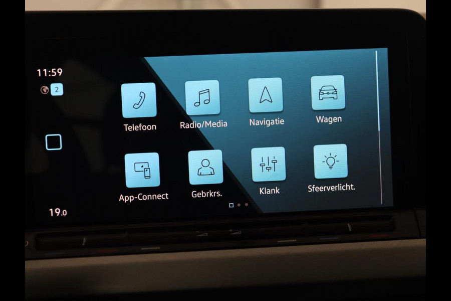Volkswagen GOLF Variant 1.0 eTSI Life | LED | Elektrische Trekhaak | Carplay | Adaptive Cruise | PDC | Navigatie | Sfeerverlichting