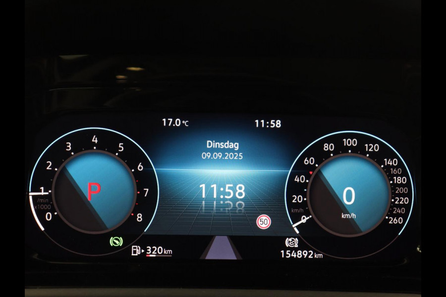 Volkswagen GOLF Variant 1.0 eTSI Life | LED | Elektrische Trekhaak | Carplay | Adaptive Cruise | PDC | Navigatie | Sfeerverlichting