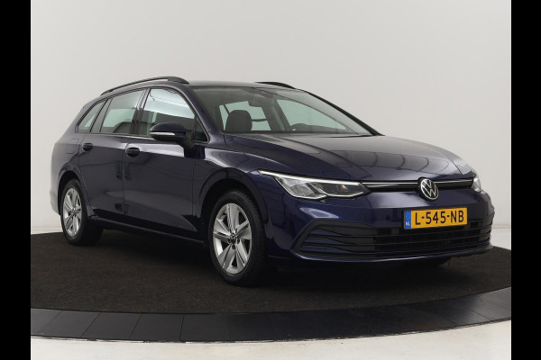 Volkswagen GOLF Variant 1.0 eTSI Life | LED | Elektrische Trekhaak | Carplay | Adaptive Cruise | PDC | Navigatie | Sfeerverlichting