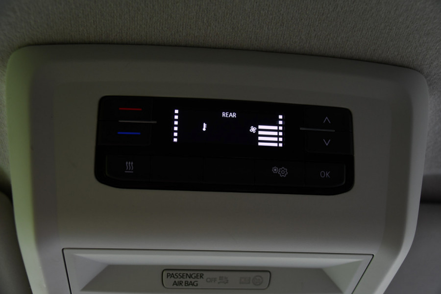 Volkswagen Transporter 2.0 TDI L1H1 30 Black Edition Cruise, Sensoren, Carplay, 150PK, Automaat, Trekhaak, Stoelverwarming, Standkachel Volkswagen Transporter 2.0 TDI L1H1 30 Black Edition Cruise, Sensoren, Carplay, 150PK, Automaat, Trekhaak, Stoelverwarming, Standkachel