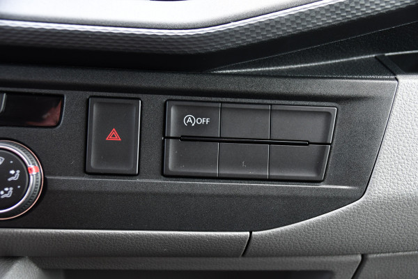 Volkswagen Transporter 2.0 TDI L1H1 30 Black Edition Cruise, Sensoren, Carplay, 150PK, Automaat, Trekhaak, Stoelverwarming, Standkachel Volkswagen Transporter 2.0 TDI L1H1 30 Black Edition Cruise, Sensoren, Carplay, 150PK, Automaat, Trekhaak, Stoelverwarming, Standkachel