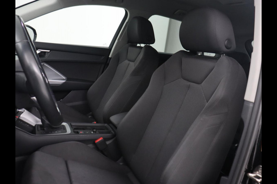 Audi Q3 45 TFSI e Advanced edition | Trekhaak Wegklapbaar | Camera | Cruise Control | Carplay | Navigatie | Virtual Cockpit | Sportstoelen | PHEV | Plug In
