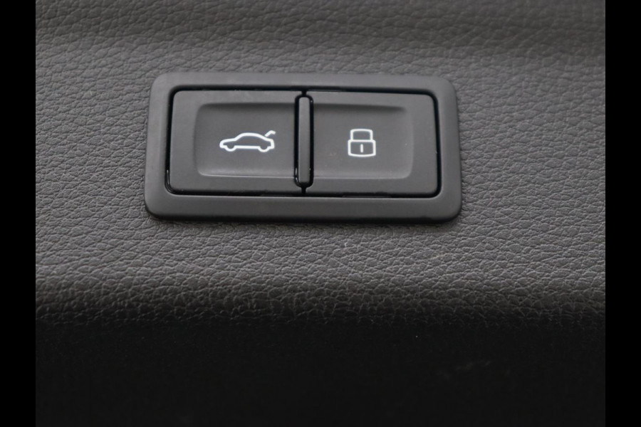 Audi Q3 45 TFSI e Advanced edition | Trekhaak Wegklapbaar | Camera | Cruise Control | Carplay | Navigatie | Virtual Cockpit | Sportstoelen | PHEV | Plug In