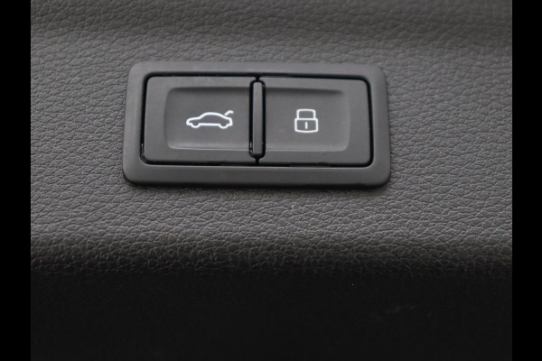 Audi Q3 45 TFSI e Advanced edition | Trekhaak Wegklapbaar | Camera | Cruise Control | Carplay | Navigatie | Virtual Cockpit | Sportstoelen | PHEV | Plug In
