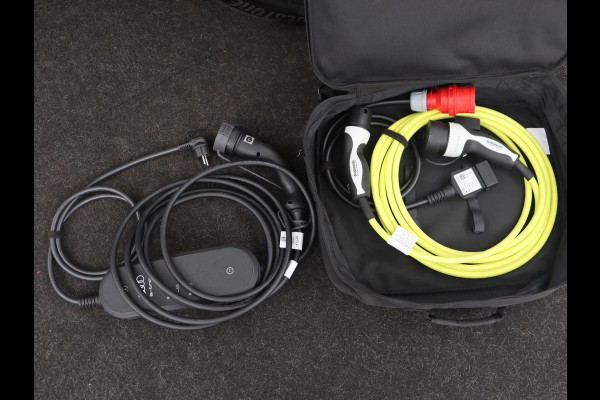 Audi Q3 45 TFSI e Advanced edition | Trekhaak Wegklapbaar | Camera | Cruise Control | Carplay | Navigatie | Virtual Cockpit | Sportstoelen | PHEV | Plug In