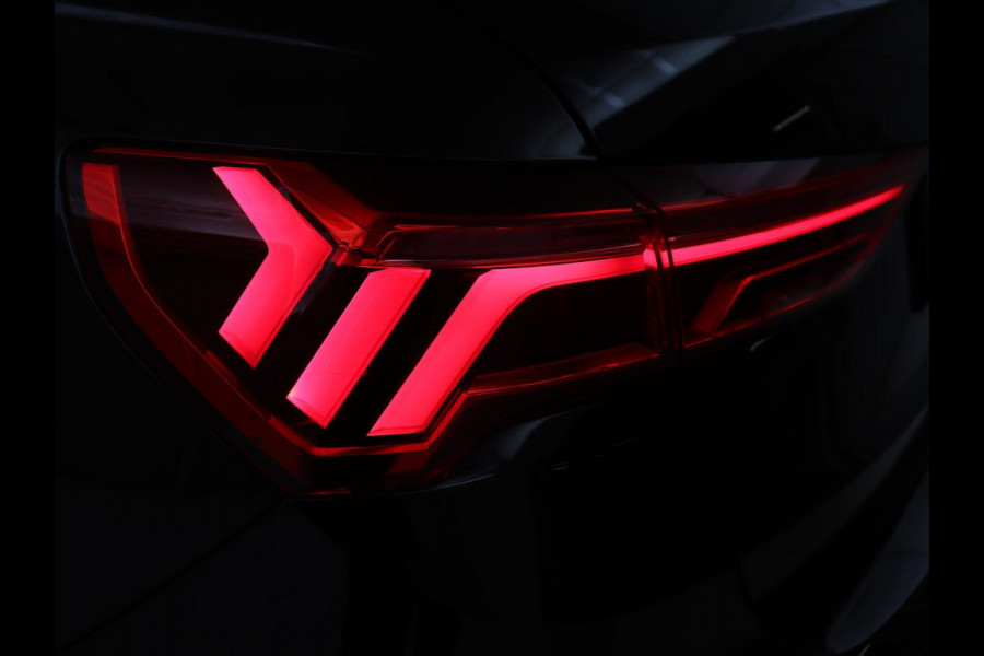 Audi Q3 45 TFSI e Advanced edition | Trekhaak Wegklapbaar | Camera | Cruise Control | Carplay | Navigatie | Virtual Cockpit | Sportstoelen | PHEV | Plug In