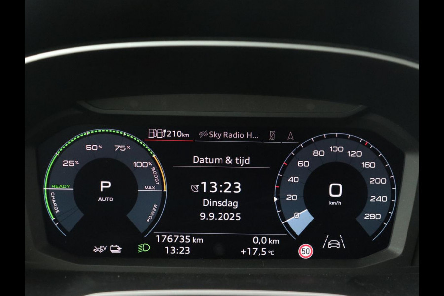 Audi Q3 45 TFSI e Advanced edition | Trekhaak Wegklapbaar | Camera | Cruise Control | Carplay | Navigatie | Virtual Cockpit | Sportstoelen | PHEV | Plug In