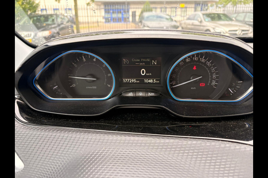 Peugeot 2008 1.2 PureTech Blue Lease Executive INRUILKOOPJE!! | AUTOM | PANO | APPLE CAR | PARK SENS | AIRCO | NL-AUTO |