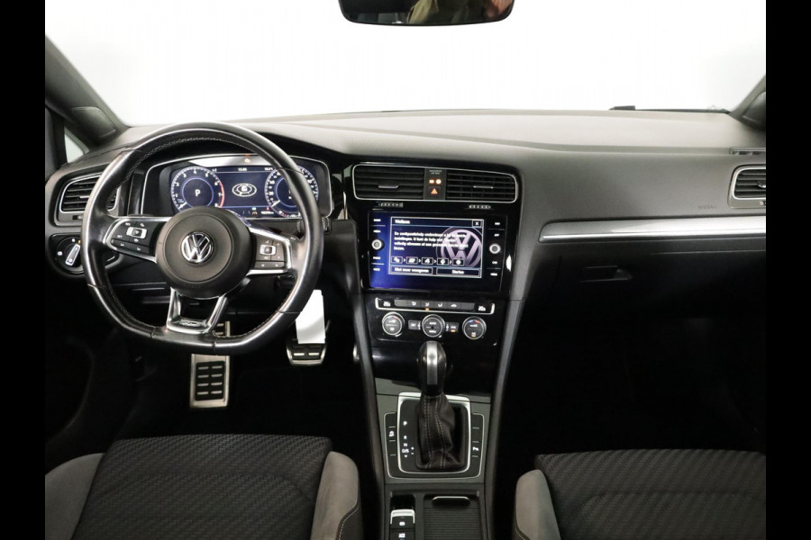 Volkswagen GOLF Variant 1.5 TSI Highline Business R 150 pk Automaat (DSG) | Navigatie | Parkeersensoren | Achteruitrijcamera | Adaptieve cruise control | Apple Carplay/Android Auto | LED koplampen |
