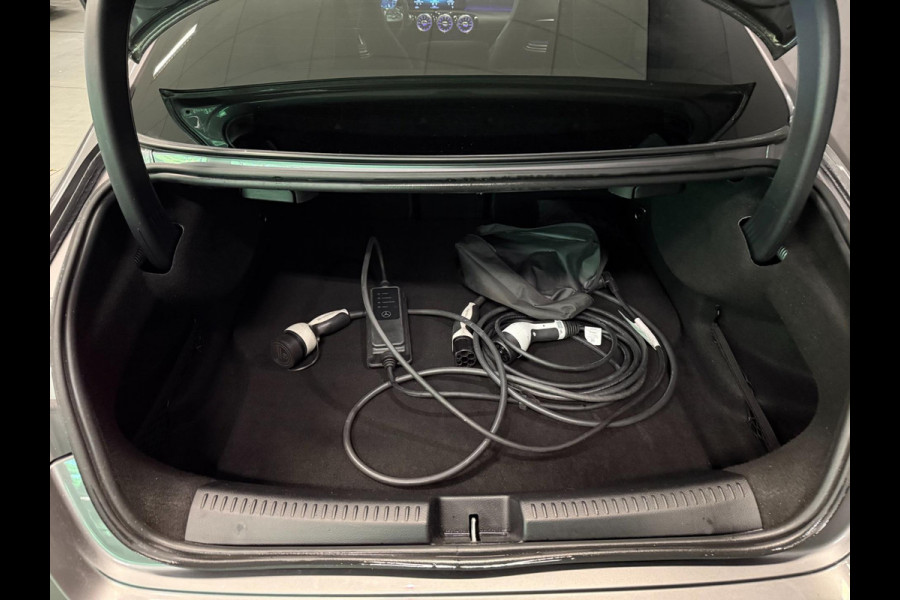 Mercedes-Benz CLA-Klasse 250 e AMG Limited SFEERVERL/WIDESCREEN/DAB/CARPLAY/CAM/PDC/ECC/CRUISE///