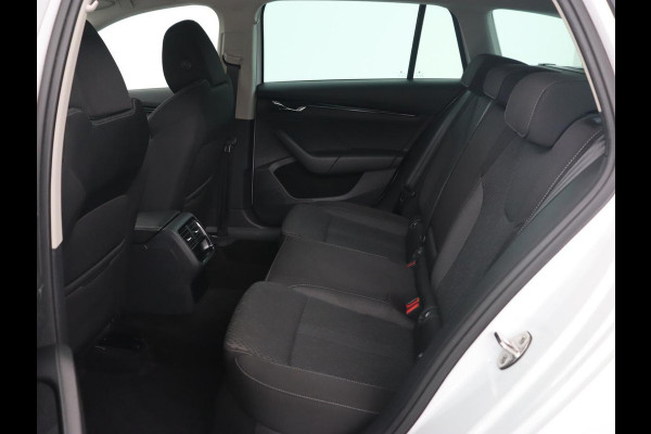 Škoda Octavia Combi 1.4 TSI iV PHEV Business Edition | Adaptive Cruise | Stoel & Stuurverwarming | LED | Navigatie | Carplay | Massage | Elektrische achterklep | Camera