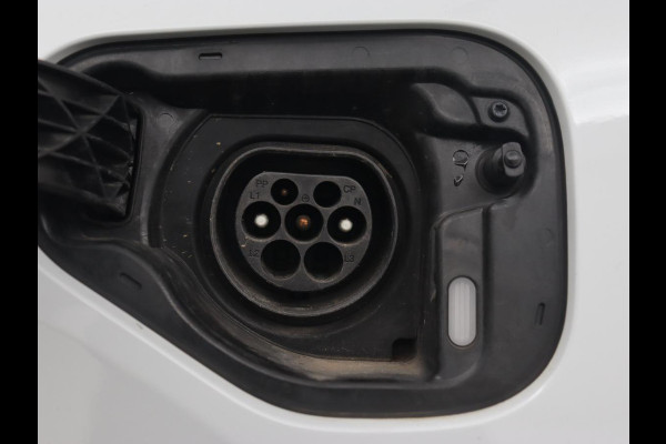 Škoda Octavia Combi 1.4 TSI iV PHEV Business Edition | Adaptive Cruise | Stoel & Stuurverwarming | LED | Navigatie | Carplay | Massage | Elektrische achterklep | Camera