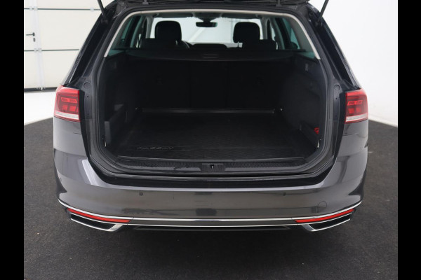 Volkswagen Passat Variant 1.4 TSI PHEV GTE Business | Adaptive Cruise | Navigatie | Virtual Cockpit | Massage | Stoelverwarming | Carplay