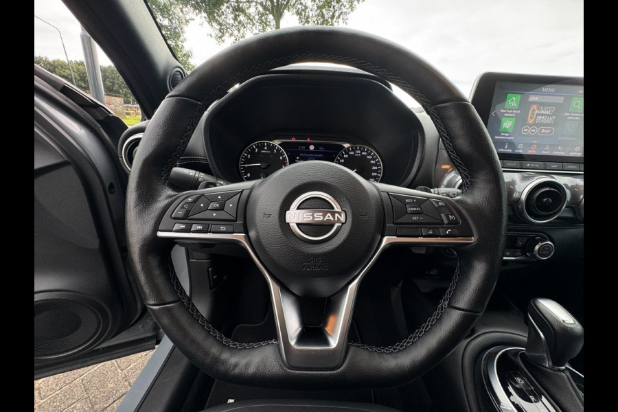 Nissan Juke 1.0 DIG-T N-Connecta AUTOMAAT / CAMERA / LED / NAVI / PDC / STOELVERWARMING / REGENSENS / CARPLAY / VOORUIT VERW.