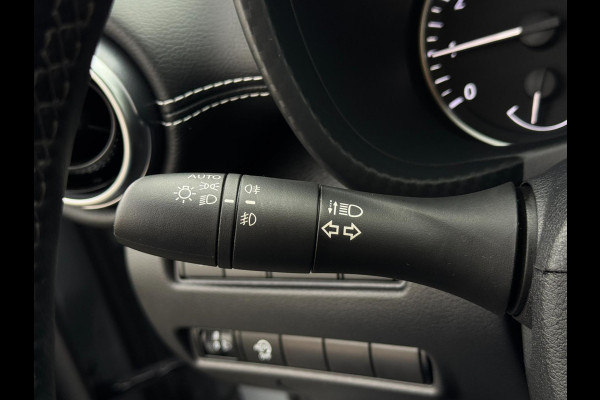 Nissan Juke 1.0 DIG-T N-Connecta AUTOMAAT / CAMERA / LED / NAVI / PDC / STOELVERWARMING / REGENSENS / CARPLAY / VOORUIT VERW.