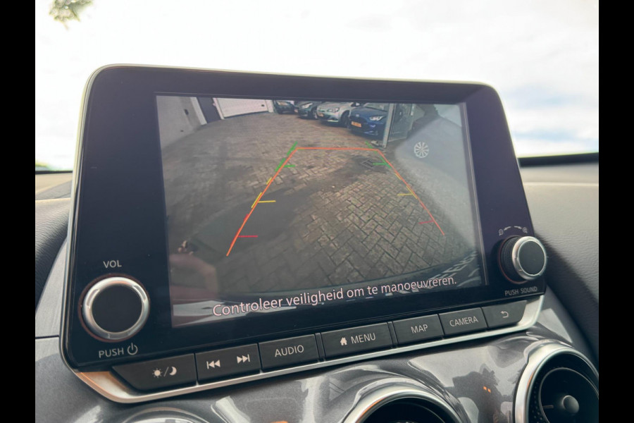 Nissan Juke 1.0 DIG-T N-Connecta AUTOMAAT / CAMERA / LED / NAVI / PDC / STOELVERWARMING / REGENSENS / CARPLAY / VOORUIT VERW.