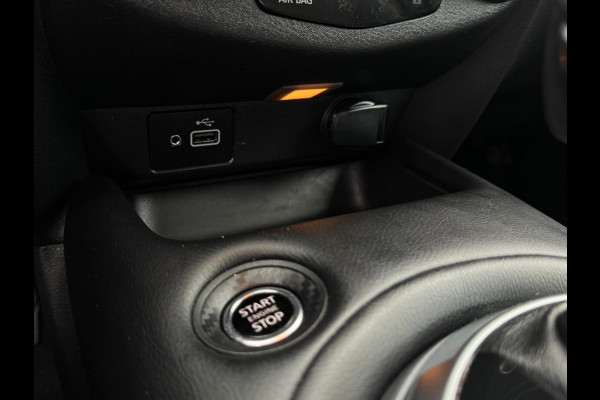 Nissan Juke 1.0 DIG-T N-Connecta AUTOMAAT / CAMERA / LED / NAVI / PDC / STOELVERWARMING / REGENSENS / CARPLAY / VOORUIT VERW.