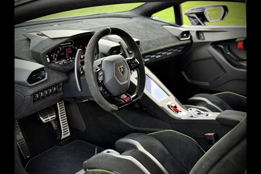 Lamborghini Huracán STO 5.2 V10 LIFT|Carbon|AD PERSONAM|60th AN|VAT/BTW|GARANTIE 05-2026