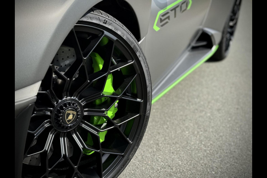 Lamborghini Huracán STO 5.2 V10 LIFT|Carbon|AD PERSONAM|60th AN|VAT/BTW|GARANTIE 05-2026