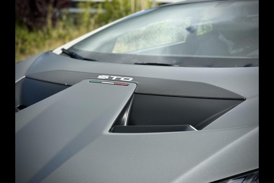Lamborghini Huracán STO 5.2 V10 LIFT|Carbon|AD PERSONAM|60th AN|VAT/BTW|GARANTIE 05-2026
