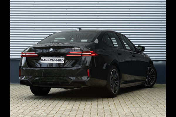 BMW 5 Serie 530e M-Sport - Driving Ass Plus - Camera - Stoelverwarming - Adaptive LED