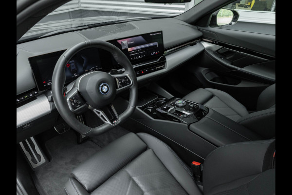 BMW 5 Serie 530e M-Sport - Driving Ass Plus - Camera - Stoelverwarming - Adaptive LED