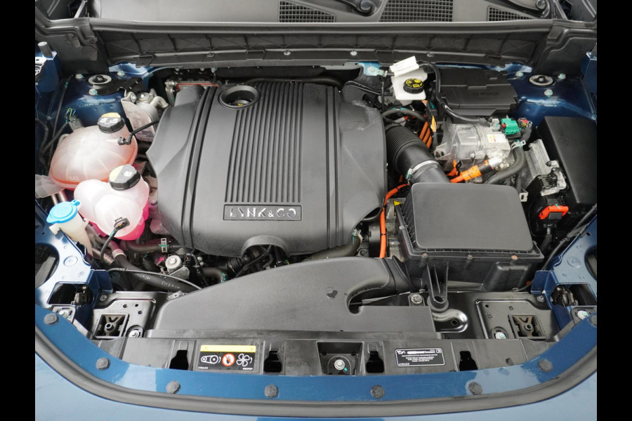Lynk & Co 01 1.5 VAN: 24.900,- VOOR 22.440,- UW HERFSTVOORDEEL: 2.460,- PHEV PLUG-IN HYBRIDE | COMPLETE AUTO | ELEKTRISCH PANORAMADAK | FULL OPTIONS | LYNK & CO GARANTIE T/M 12-2026 | RIJKLAAR GELEVERD | BTW VERREKENBAAR |