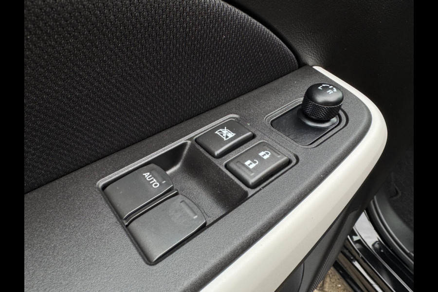Suzuki Swift 1.2 Style Smart Hybrid AUTOMAAT / CARPLAY / PARKEERSENSOREN / CRUISE / CAMERA / ZO GOED ALS NIEUW / METALLIC
