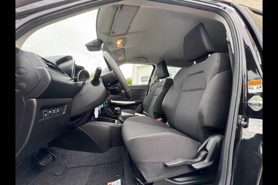 Suzuki Swift 1.2 Style Smart Hybrid AUTOMAAT / CARPLAY / PARKEERSENSOREN / CRUISE / CAMERA / ZO GOED ALS NIEUW / METALLIC