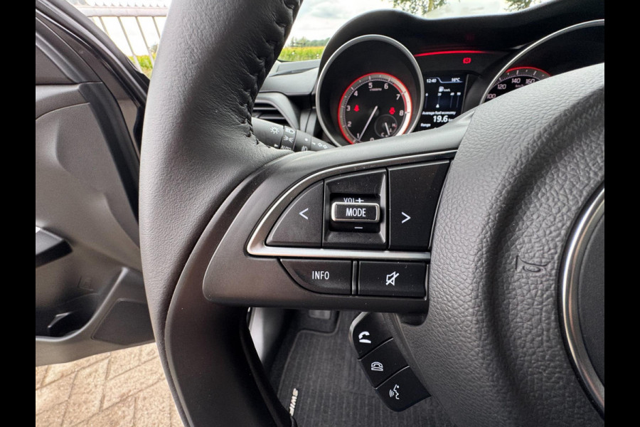 Suzuki Swift 1.2 Style Smart Hybrid AUTOMAAT / CARPLAY / PARKEERSENSOREN / CRUISE / CAMERA / ZO GOED ALS NIEUW / METALLIC