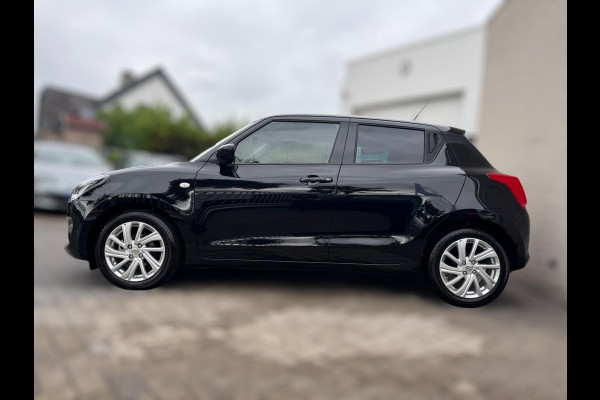 Suzuki Swift 1.2 Style Smart Hybrid AUTOMAAT / CARPLAY / PARKEERSENSOREN / CRUISE / CAMERA / ZO GOED ALS NIEUW / METALLIC