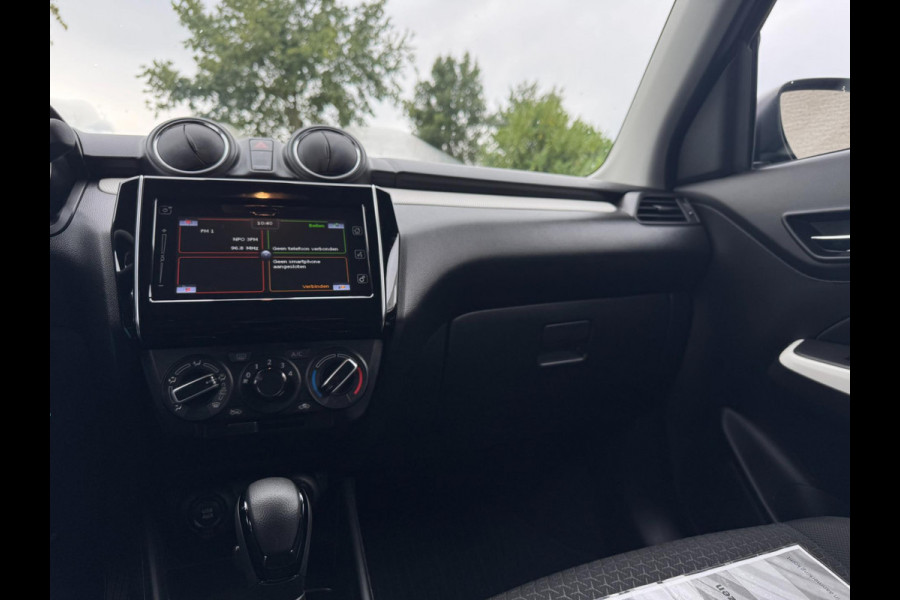 Suzuki Swift 1.2 Style Smart Hybrid AUTOMAAT / CARPLAY / PARKEERSENSOREN / CRUISE / CAMERA / ZO GOED ALS NIEUW / METALLIC